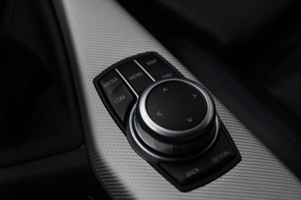 BMW 1-serie 116i Edition M Sport Shadow / LEDER / NAVI / PDC / KEURIGE AUTO