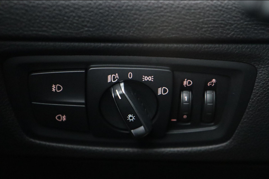 BMW 1-serie 116i Edition M Sport Shadow / LEDER / NAVI / PDC / KEURIGE AUTO