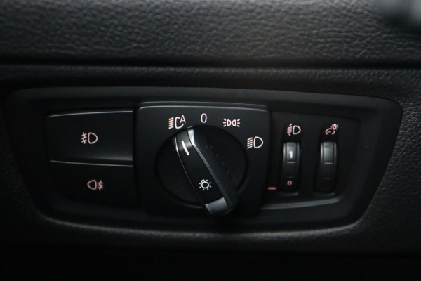 BMW 1-serie 116i Edition M Sport Shadow / LEDER / NAVI / PDC / KEURIGE AUTO