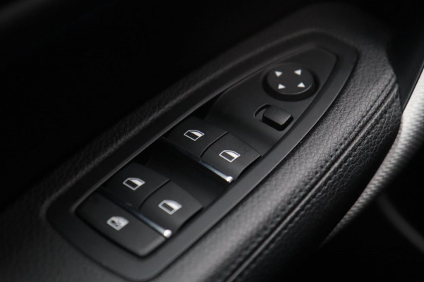 BMW 1-serie 116i Edition M Sport Shadow / LEDER / NAVI / PDC / KEURIGE AUTO