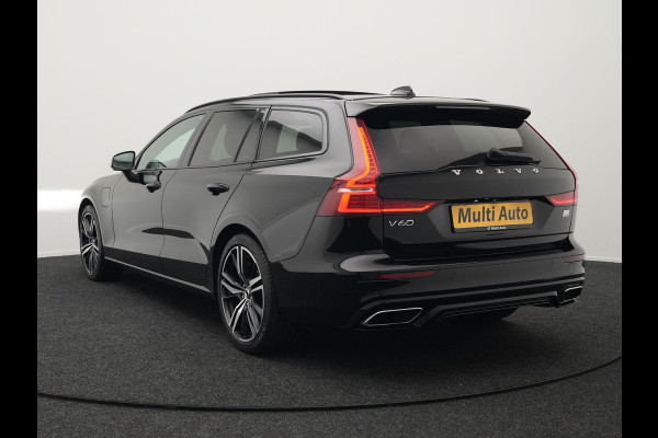 Volvo V60 T6 Recharge AWD R-Design LONG RANGE Plug In Hybrid Dealer O.H. PHEV | Panodak | Lederen Sportstoelen Memory | Harman Kardon | Apple Carplay | Navigatie | Camera | L.M. 19" | DAB | Virtual |
