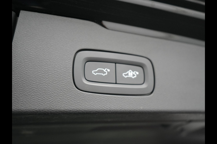 Volvo V60 T6 Recharge AWD R-Design LONG RANGE Plug In Hybrid Dealer O.H. PHEV | Panodak | Lederen Sportstoelen Memory | Harman Kardon | Apple Carplay | Navigatie | Camera | L.M. 19" | DAB | Virtual |