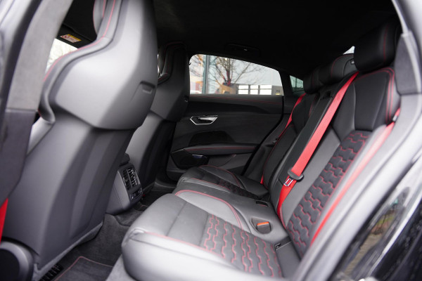 Audi e-tron GT RS Audi e-tron GT RS Carbon B&O Head Up