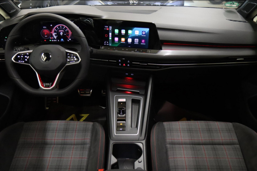 Volkswagen Golf 2.0 TSI GTI BLACKSTYLE/PANO/H-K/HUD/CARPLAY/VOL