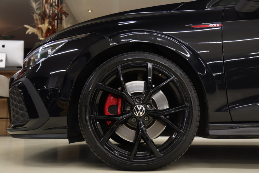 Volkswagen Golf 2.0 TSI GTI BLACKSTYLE/PANO/H-K/HUD/CARPLAY/VOL