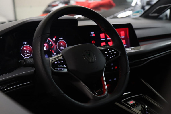 Volkswagen Golf 2.0 TSI GTI BLACKSTYLE/PANO/H-K/HUD/CARPLAY/VOL