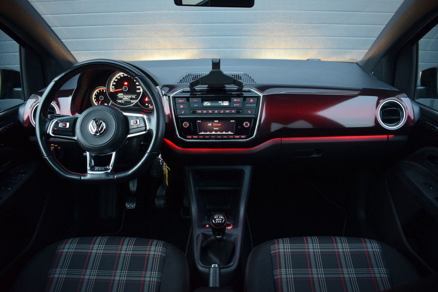 Volkswagen up! GTI 1.0 TSI 116pk | Origineel NL | Pano | Beats | Camera