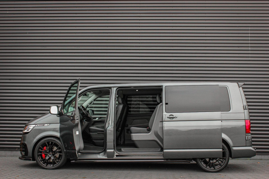 Volkswagen Transporter 2.0 TDI L2H1 BULLI DUBBEL CABINE 204PK 2023 JB-EDIITON / ACTIVE DISPLAY / VERLAGINGSVEREN / APPLE CARPLAY