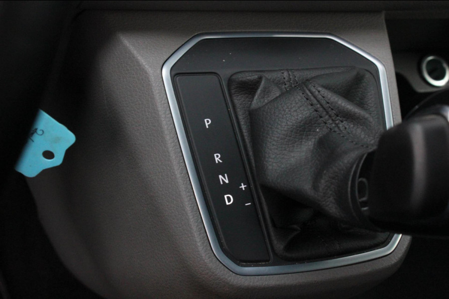 Volkswagen Transporter 2.0 TDI L2H1 BULLI DUBBEL CABINE 204PK 2023 JB-EDIITON / ACTIVE DISPLAY / VERLAGINGSVEREN / APPLE CARPLAY