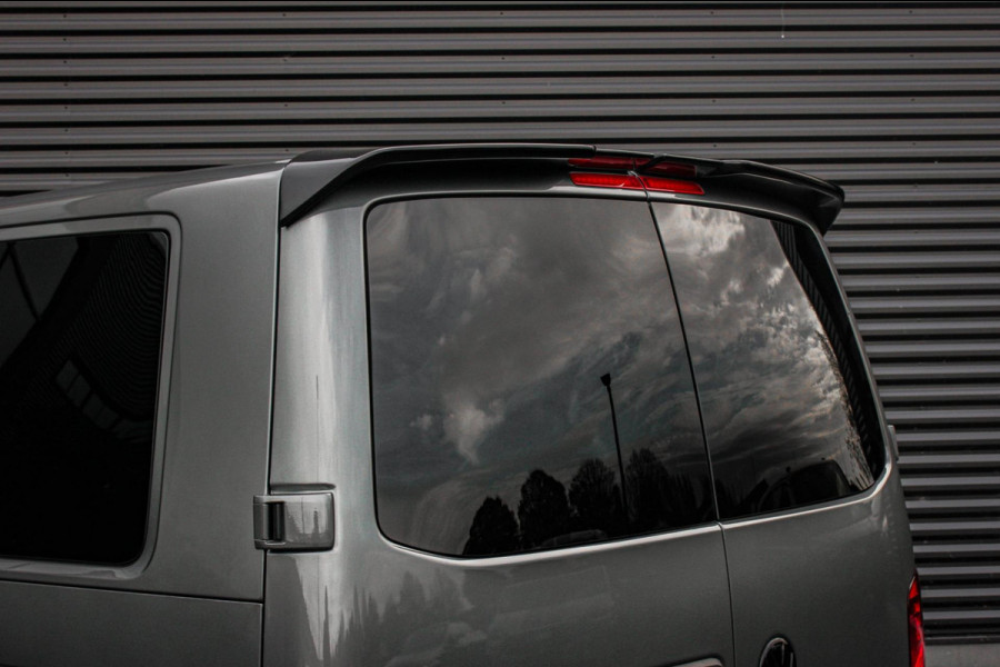 Volkswagen Transporter 2.0 TDI L2H1 BULLI DUBBEL CABINE 204PK 2023 JB-EDIITON / ACTIVE DISPLAY / VERLAGINGSVEREN / APPLE CARPLAY