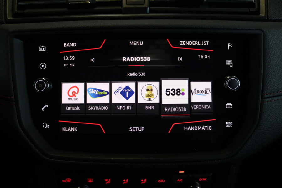 Seat Ibiza 1.0 TSI FR Business Intense (PANORAMADAK, DIGITALE COCKPIT, BEATS AUDIO, ACHTERUITRIJCAMERA, SENSOREN)