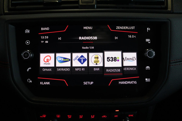 Seat Ibiza 1.0 TSI FR Business Intense (PANORAMADAK, DIGITALE COCKPIT, BEATS AUDIO, ACHTERUITRIJCAMERA, SENSOREN)