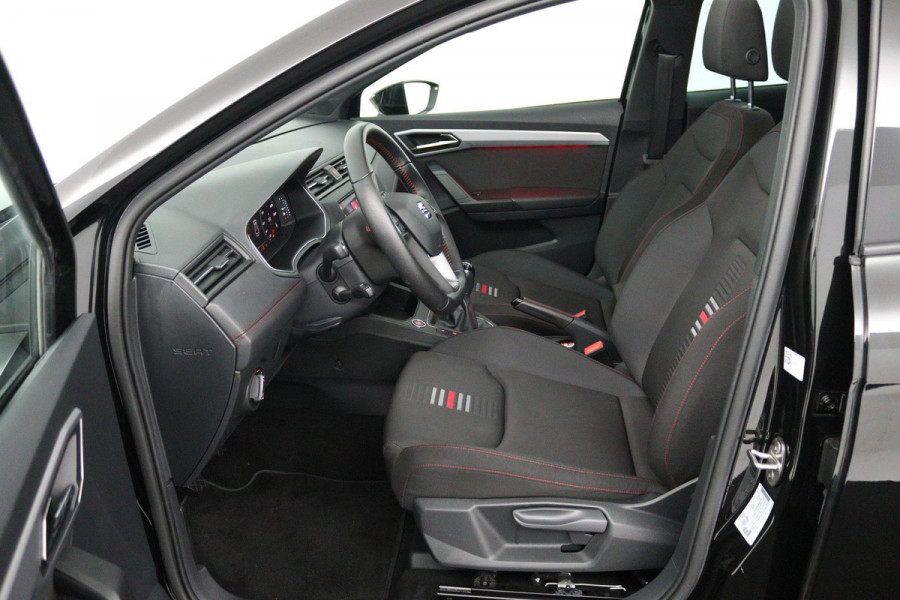 Seat Ibiza 1.0 TSI FR Business Intense (PANORAMADAK, DIGITALE COCKPIT, BEATS AUDIO, ACHTERUITRIJCAMERA, SENSOREN)