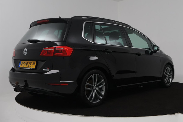 Volkswagen Golf Sportsvan 1.4 TSI Highline (PANORAMADAK, TREKHAAK, CAMERA, CRUISE ADAPTIEF, STOELVERWARMING, CARPLAY)