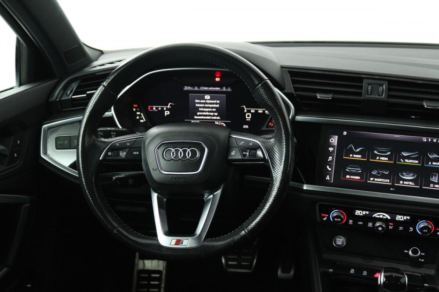 Audi Q3 35 TFSI edition one (PANORAMADAK, DIGITALE COCKPIT, LANE-ASSIST, STUUR/STOEL VERWARMING, AUTOMAAT, PARKEERSENSOREN)