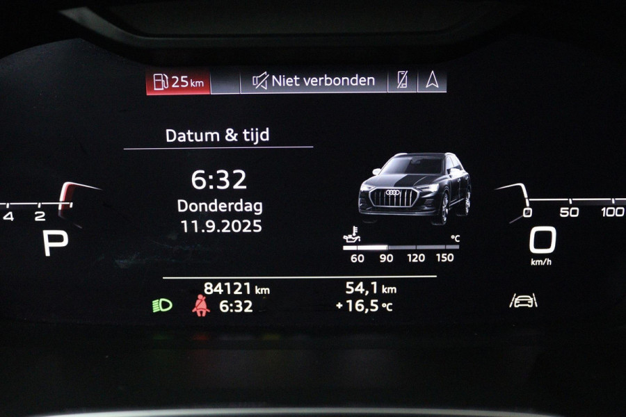 Audi Q3 35 TFSI edition one (PANORAMADAK, DIGITALE COCKPIT, LANE-ASSIST, STUUR/STOEL VERWARMING, AUTOMAAT, PARKEERSENSOREN)