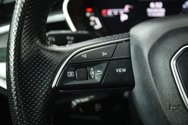 Audi Q3 35 TFSI edition one (PANORAMADAK, DIGITALE COCKPIT, LANE-ASSIST, STUUR/STOEL VERWARMING, AUTOMAAT, PARKEERSENSOREN)