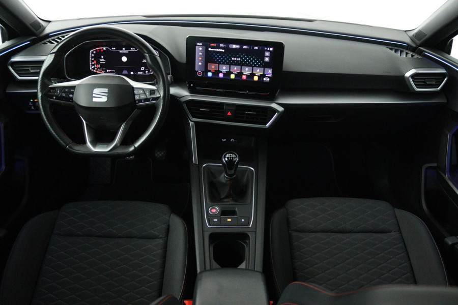 Seat Leon Sportstourer 1.5 TSI FR Business Intense (TREKHAAK, DIGITALE COCKPIT, CAMERA, SFEERVERLICHTING, PARKEERSENSOREN)
