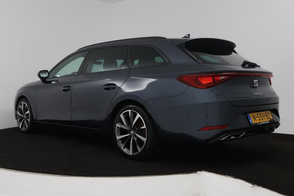 Seat Leon Sportstourer 1.5 TSI FR Business Intense (TREKHAAK, DIGITALE COCKPIT, CAMERA, SFEERVERLICHTING, PARKEERSENSOREN)