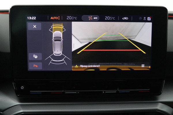 Seat Leon Sportstourer 1.5 TSI FR Business Intense (TREKHAAK, DIGITALE COCKPIT, CAMERA, SFEERVERLICHTING, PARKEERSENSOREN)