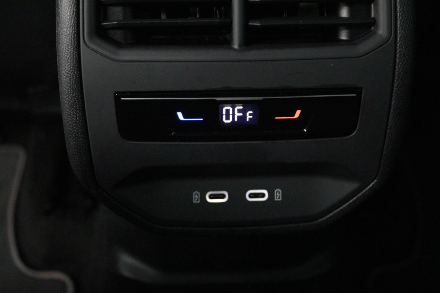 Seat Leon Sportstourer 1.5 TSI FR Business Intense (TREKHAAK, DIGITALE COCKPIT, CAMERA, SFEERVERLICHTING, PARKEERSENSOREN)