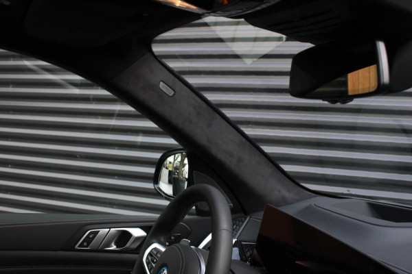 BMW X5 XDrive50e High Executive / HEAD- UP / PANO- DAK / 4- WHEEL STRURING / LUCHTVERING / DRIVING ASSISANT / SOFTCLOSE / M- SEATS