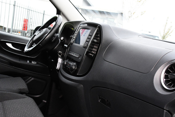 Mercedes-Benz Vito 116 CDI L2 Black Edition Camera, Cruise, Carplay, 164PK, LED, Trekhaak, Stoelverwarming, multimedia, Uniek!