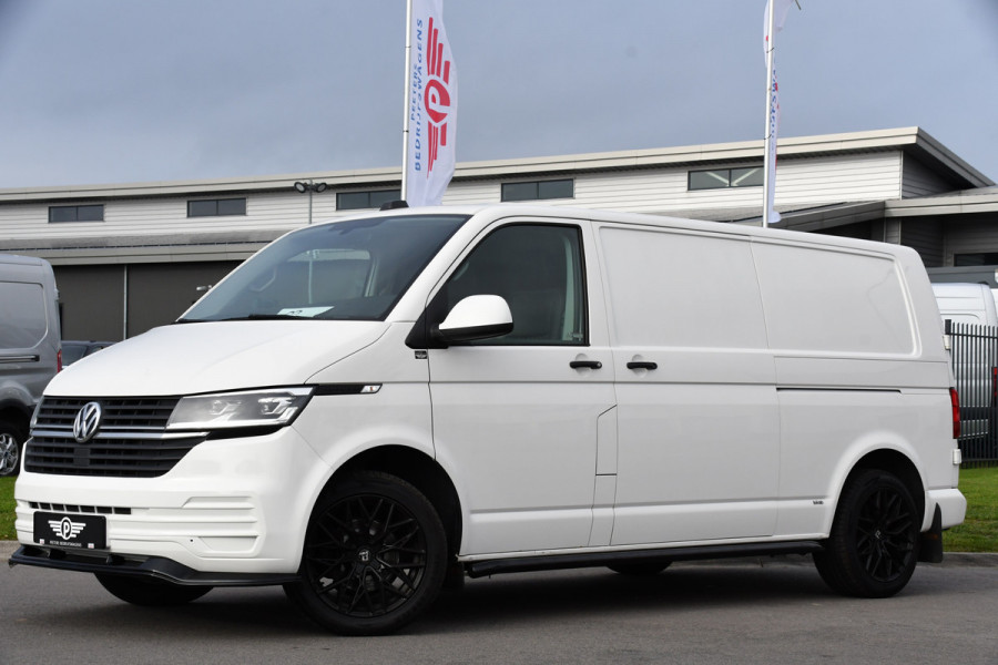 Volkswagen Transporter 2.0 TDI L2H1 30 Bulli Edition Cruise, Carplay, 150PK, Automaat, Sensoren, LED, PDC, 2 x Schuifdeur, Trekhaak, UNIEK!