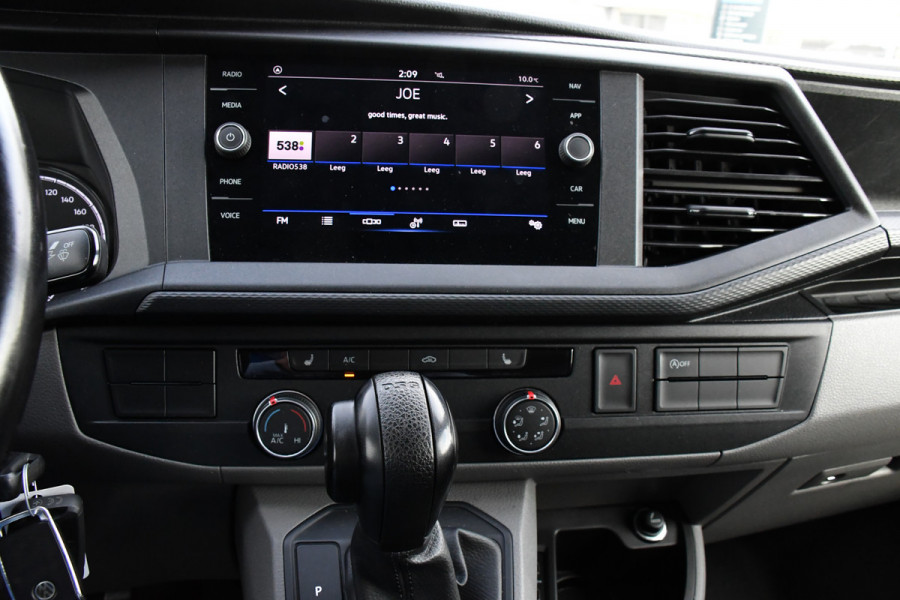 Volkswagen Transporter 2.0 TDI L2H1 30 Bulli Edition Cruise, Carplay, 150PK, Automaat, Sensoren, LED, PDC, 2 x Schuifdeur, Trekhaak, UNIEK!