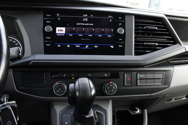 Volkswagen Transporter 2.0 TDI L2H1 30 Bulli Edition Cruise, Carplay, 150PK, Automaat, Sensoren, LED, PDC, 2 x Schuifdeur, Trekhaak, UNIEK!