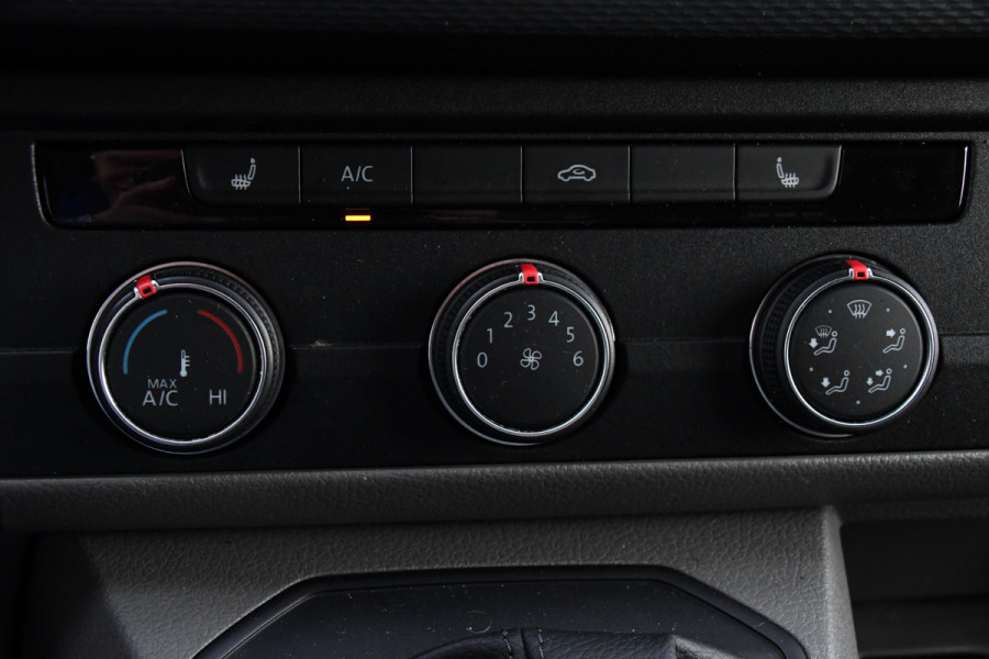 Volkswagen Transporter 2.0 TDI L2H1 30 Bulli Edition Cruise, Carplay, 150PK, Automaat, Sensoren, LED, PDC, 2 x Schuifdeur, Trekhaak, UNIEK!