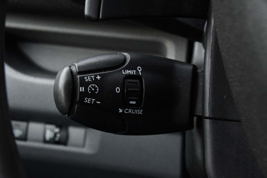 Peugeot Expert 2.0 BlueHDI L3 DC 180 PB Edition 360 Camera, Cruise, Carplay, NAVI, 177pk, Automaat, Multimedia, Trekhaak, Uniek!