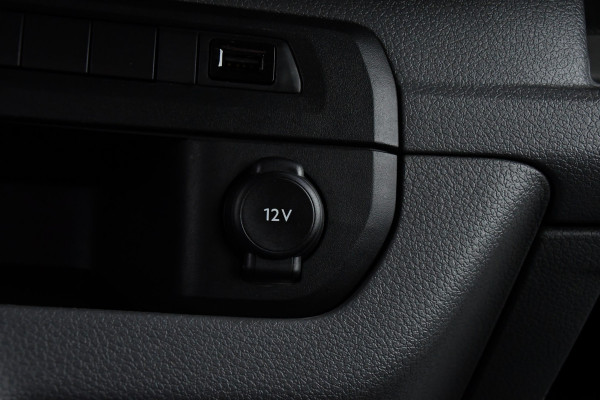 Peugeot Expert 2.0 BlueHDI L3 DC 180 PB Edition 360 Camera, Cruise, Carplay, NAVI, 177pk, Automaat, Multimedia, Trekhaak, Uniek!