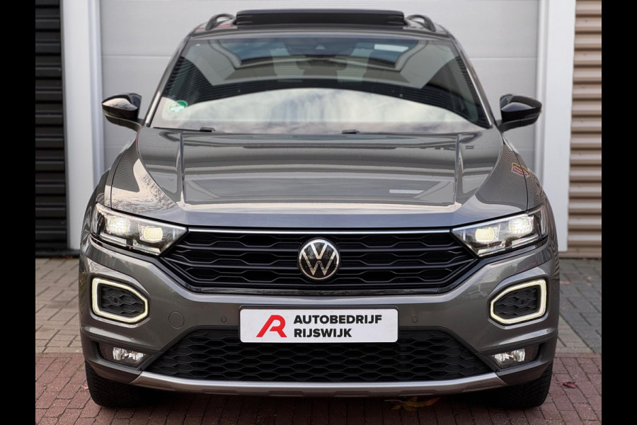 Volkswagen T-Roc 1.5 TSI Sport Pano/Virtual/Camera/Keyless