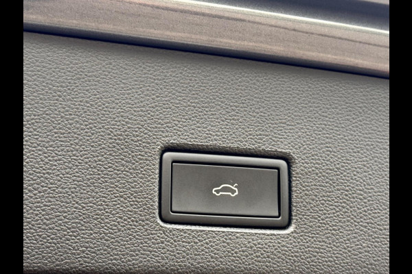 Volkswagen T-Roc 1.5 TSI Sport Pano/Virtual/Camera/Keyless