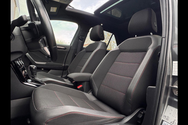 Volkswagen T-Roc 1.5 TSI Sport Pano/Virtual/Camera/Keyless