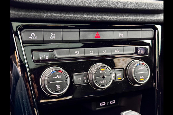 Volkswagen T-Roc 1.5 TSI Sport Pano/Virtual/Camera/Keyless