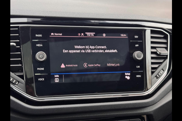 Volkswagen T-Roc 1.5 TSI Sport Pano/Virtual/Camera/Keyless