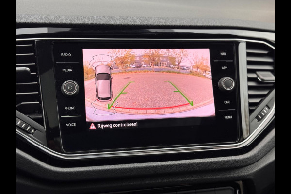 Volkswagen T-Roc 1.5 TSI Sport Pano/Virtual/Camera/Keyless