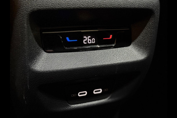 Volkswagen Tiguan 1.5 eTSI R-Line Edition |Pano |Keyless | 360 Camera | Massage | Sfeerverlichting