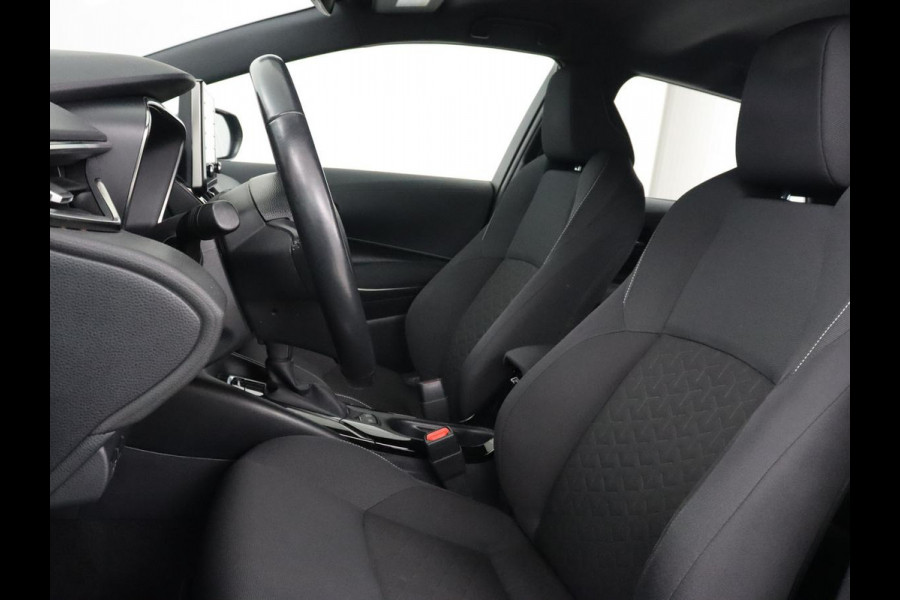 Toyota Corolla 1.8 Hybrid Business | 1e eigenaar | Trekhaak | Carplay | Camera | Adaptive cruise | Full LED | DAB | Climate control