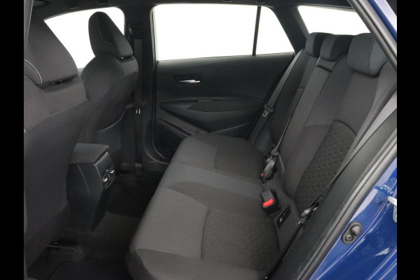 Toyota Corolla 1.8 Hybrid Business | 1e eigenaar | Trekhaak | Carplay | Camera | Adaptive cruise | Full LED | DAB | Climate control