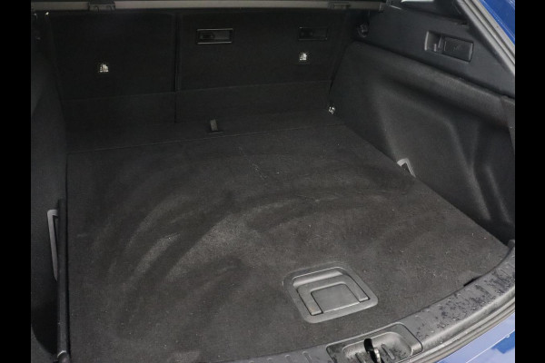 Toyota Corolla 1.8 Hybrid Business | 1e eigenaar | Trekhaak | Carplay | Camera | Adaptive cruise | Full LED | DAB | Climate control