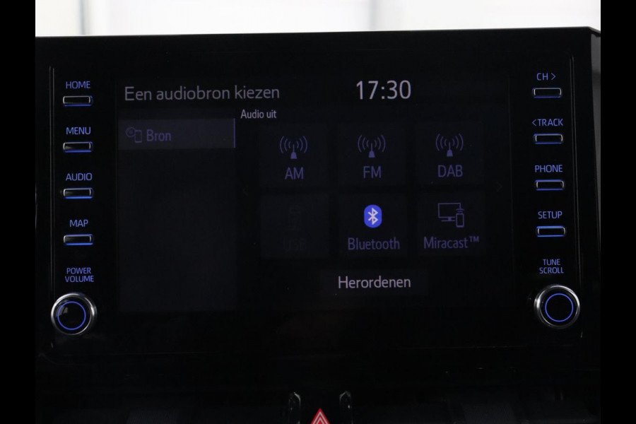 Toyota Corolla 1.8 Hybrid Business | 1e eigenaar | Trekhaak | Carplay | Camera | Adaptive cruise | Full LED | DAB | Climate control