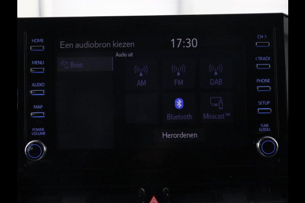 Toyota Corolla 1.8 Hybrid Business | 1e eigenaar | Trekhaak | Carplay | Camera | Adaptive cruise | Full LED | DAB | Climate control