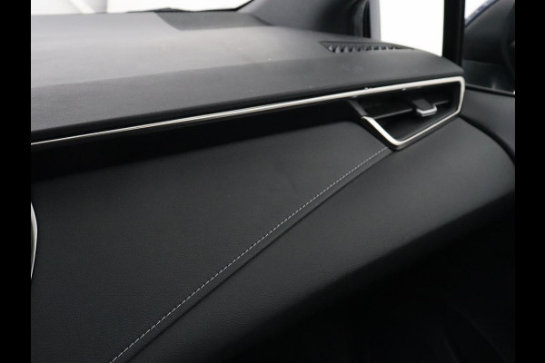 Toyota Corolla 1.8 Hybrid Business | 1e eigenaar | Trekhaak | Carplay | Camera | Adaptive cruise | Full LED | DAB | Climate control