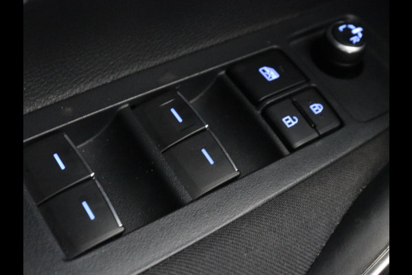 Toyota Corolla 1.8 Hybrid Business | 1e eigenaar | Trekhaak | Carplay | Camera | Adaptive cruise | Full LED | DAB | Climate control