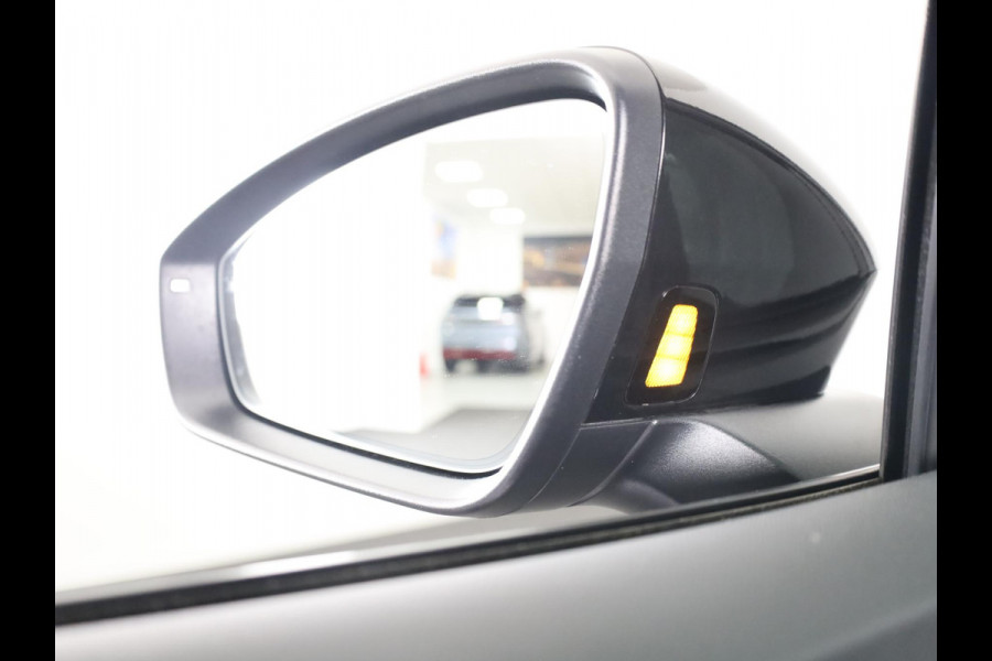 Škoda Elroq 85 Sportline 286 pk | Business Upgrade Pakket PLUS | Led Matrix | Elek achterklep |