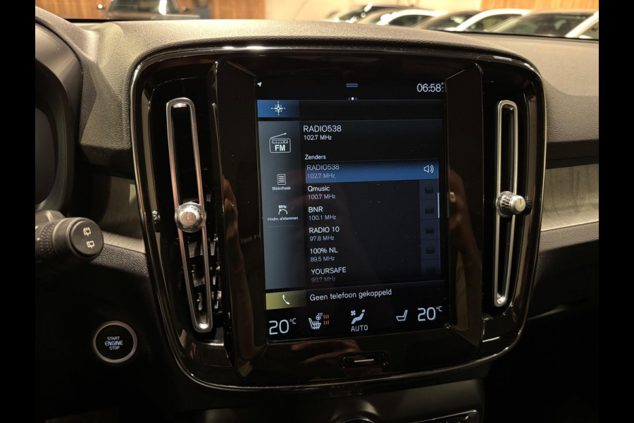 Volvo XC40 1.5 T4 211PK Recharge Plug-In, Navi, Camera, Leder, Voll Led, Trekhaak, 19" Velgen, Adaptief Cruise, Stoel Verwarming