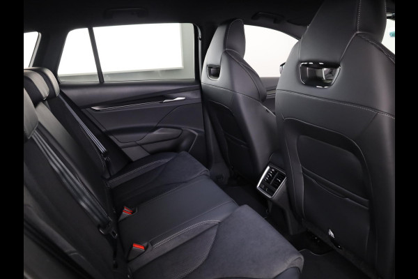 Škoda Elroq 60 Sportline 204pk | Upgrade Clever | Adaptive Cruise Control | 20 inch | Blind Spot | Stoelverwarming
